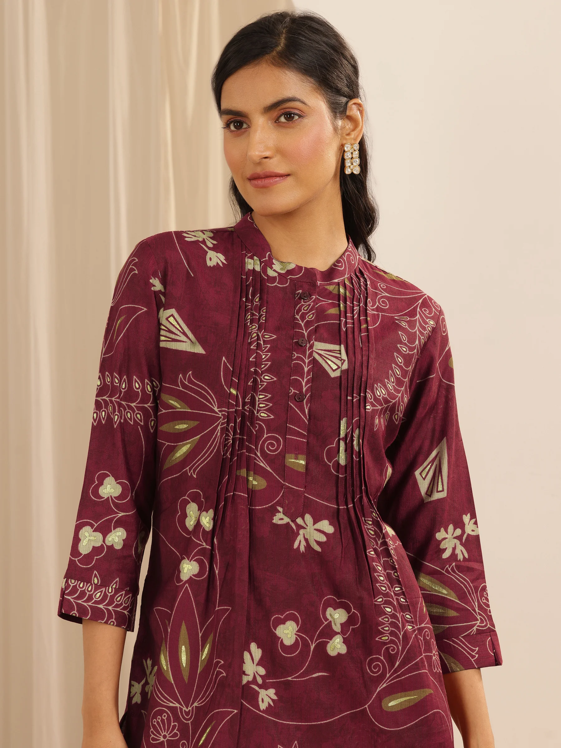 58260_4Main.webp Maroon Printed Silk Blend Straight Short Kurti - Image 1